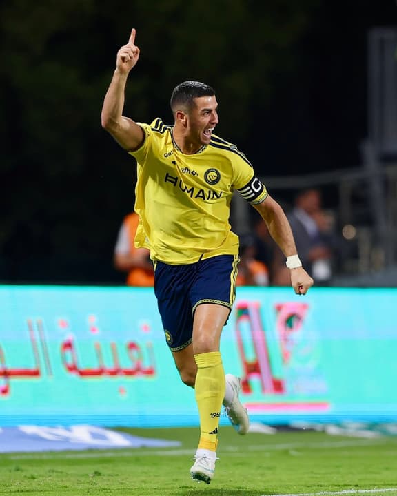 Cristiano Ronaldo celebra gol pelo All Nassr