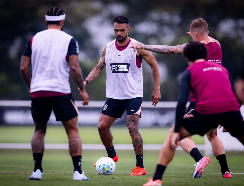 Corinthians Raniele Sofre Lesao No Joelho E Vira Desfalque Para Seedorf.html