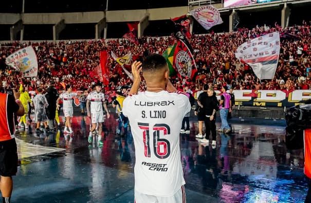 Samuel Lino em Vasco x Flamengo