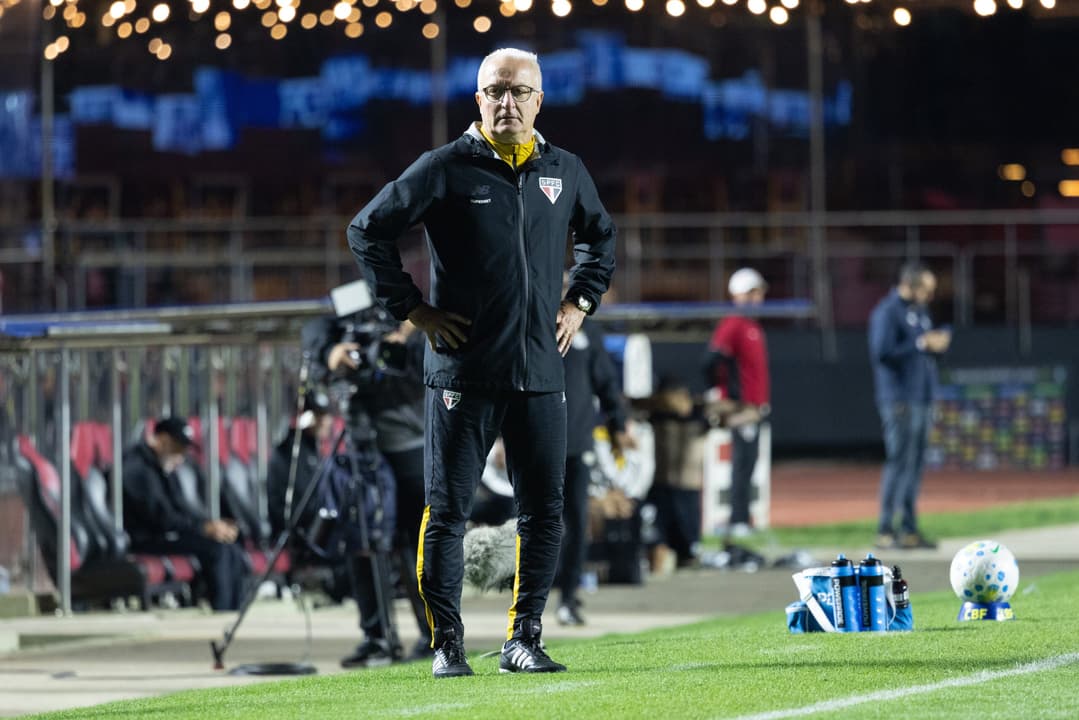 Sao Paulo Sete Jogadores Sentem Dores Apos Derrota Para O Santos.html