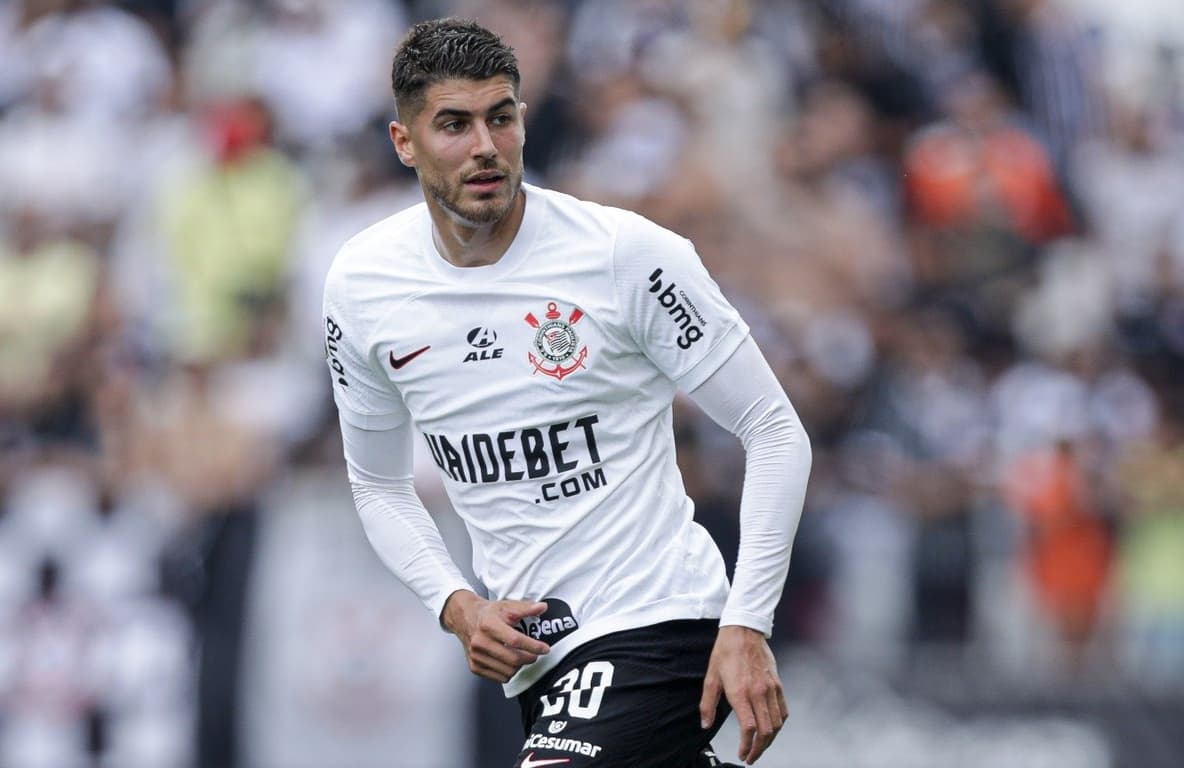 VAI FICAR? Partida decisiva contra Athletico deve definir futuro de atacante no Corinthians