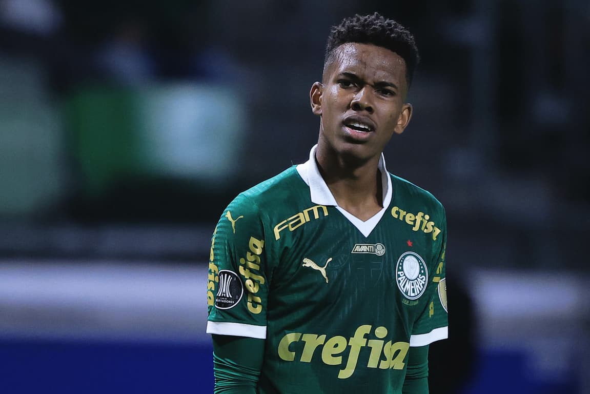 Palmeiras fecha negociação de Estêvão com o Chelsea
