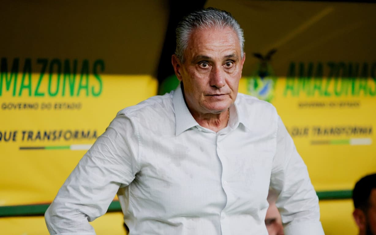 Auxiliar técnico reforça foco da equipe, evita falar sobre ausência de Gabigol.