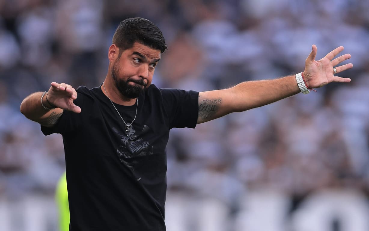 Proposta de saída de António Oliveira do Corinthians foi recusada por jogadores.