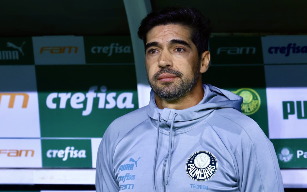Técnico do Palmeiras questiona: Queremos o ódio?