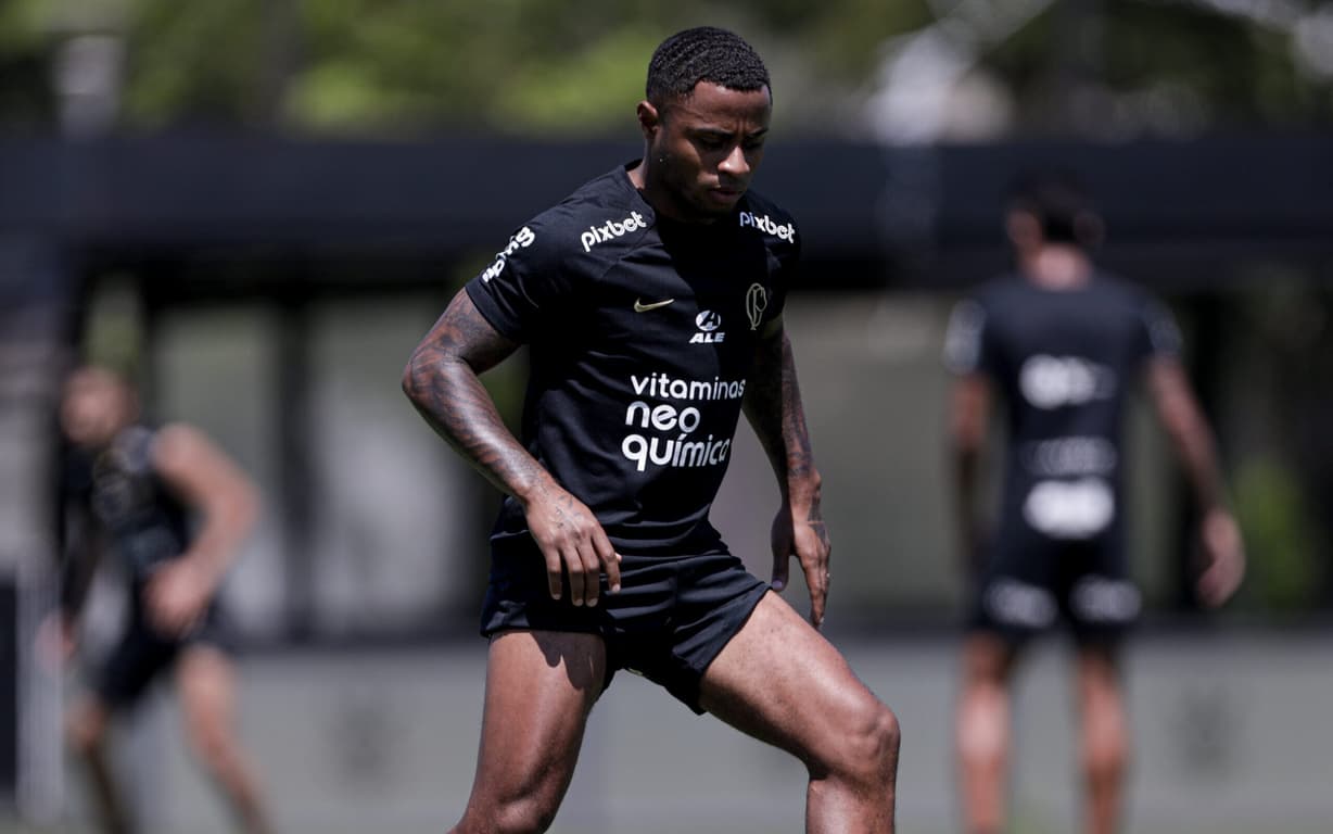 Palacios passa por segunda cirurgia no Corinthians; previsão de retorno à equipe.