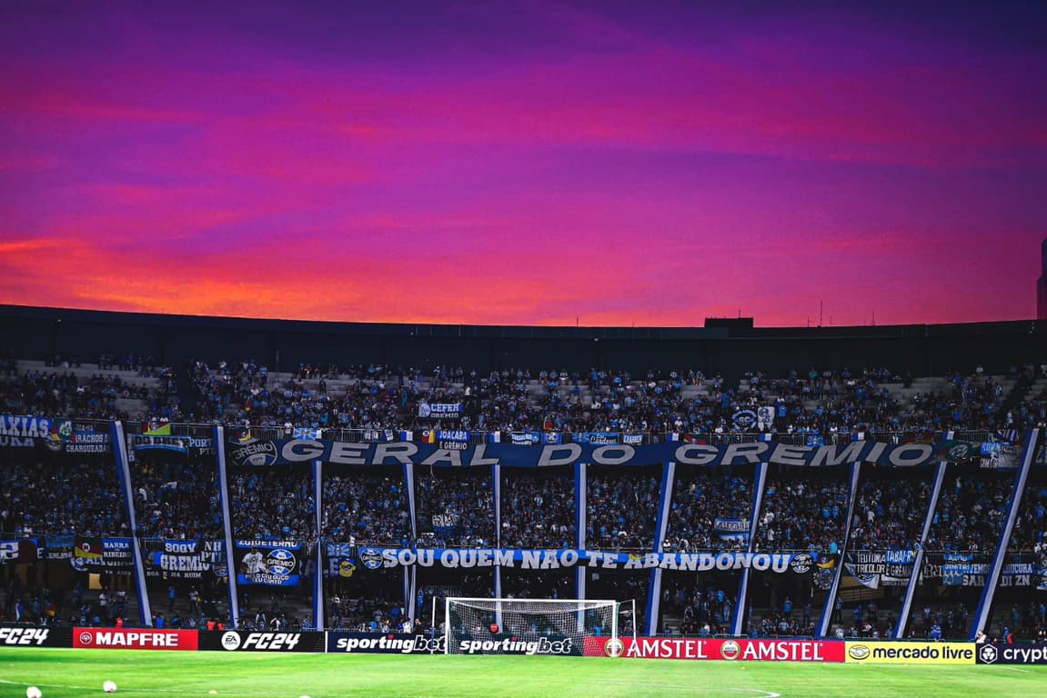 Torcida do Grêmio Impressiona no Couto Pereira; Confira as Reações