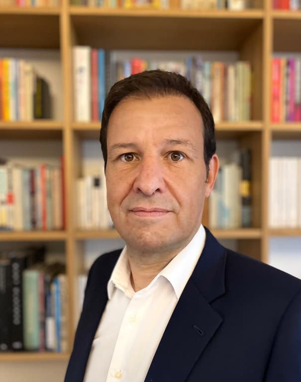 Eleição do Palmeiras: Oposição define candidato para disputar com Leila Pereira.