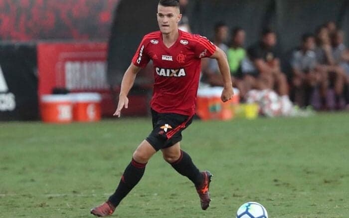 Ex-jogador do Flamengo pode receber valor milionário por invalidez anulada; entenda.