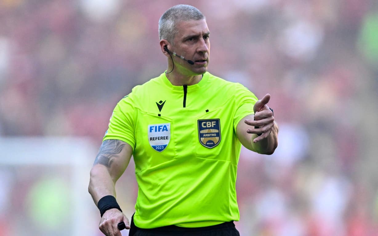 Torcedores criticam arbitragem de Daronco no clássico Palmeiras x Corinthians: 