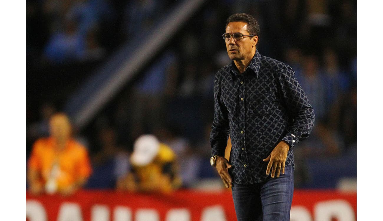 Após escapar de tragédia, Martinuccio diz: 'Me salvei de viajar' - Lance!