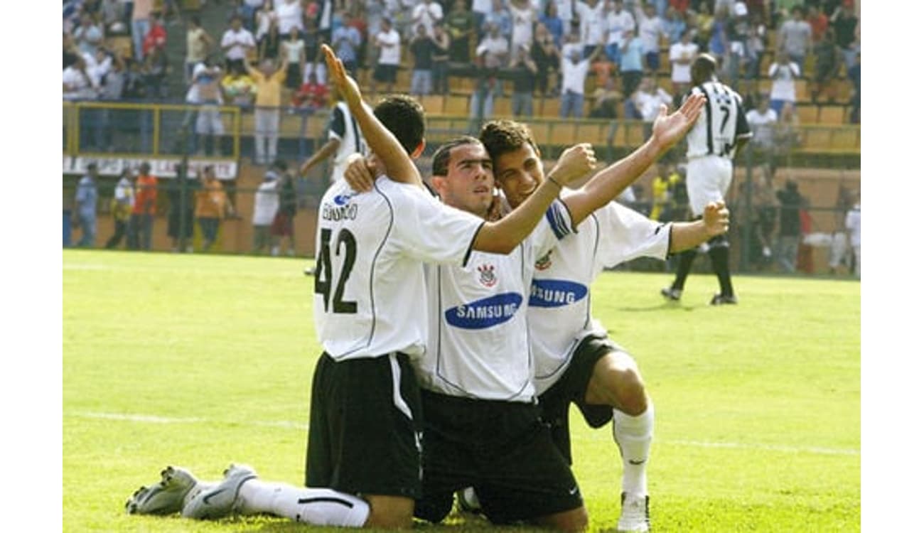 esp - São Paulo, 06/11/2005, Campeonato Brasileiro / Corinthians x Santos -  Jogo entre Corinthians e Santos realizado no…