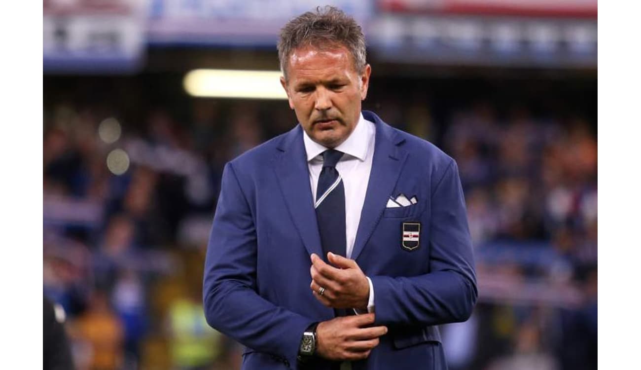 Mihajlovic volta a comandar o Bologna em meio a tratamento de câncer e é  ovacionado pela torcida, futebol italiano