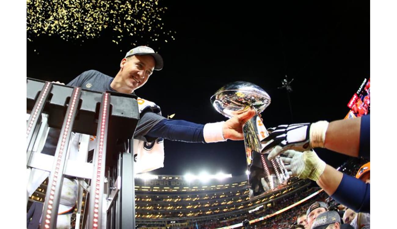 Pro Bowl: vitória fácil da Conferência Americana, troféu quebrado e carrão  para os MVP's, futebol americano