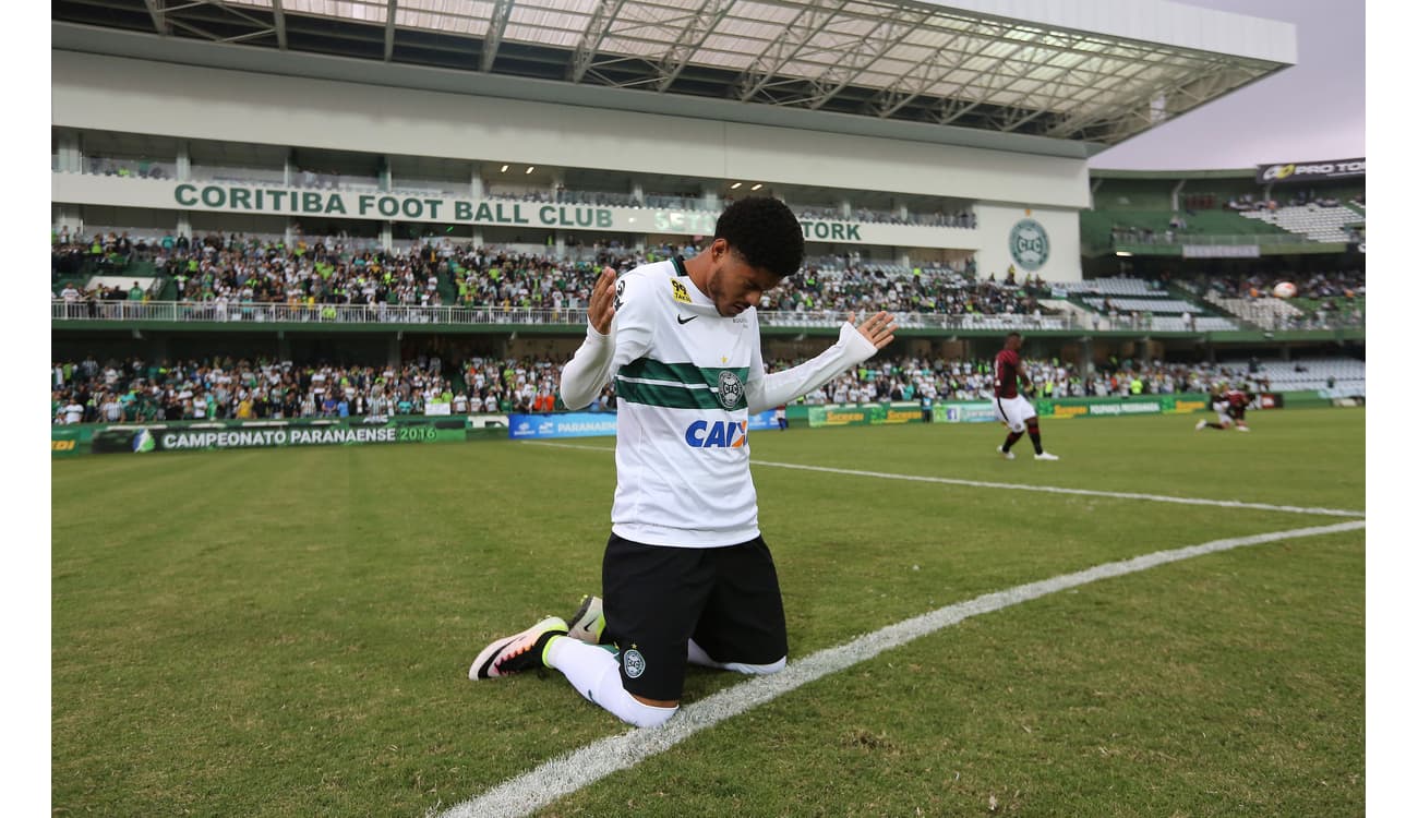 Coluna do Coritiba, Caindo na real