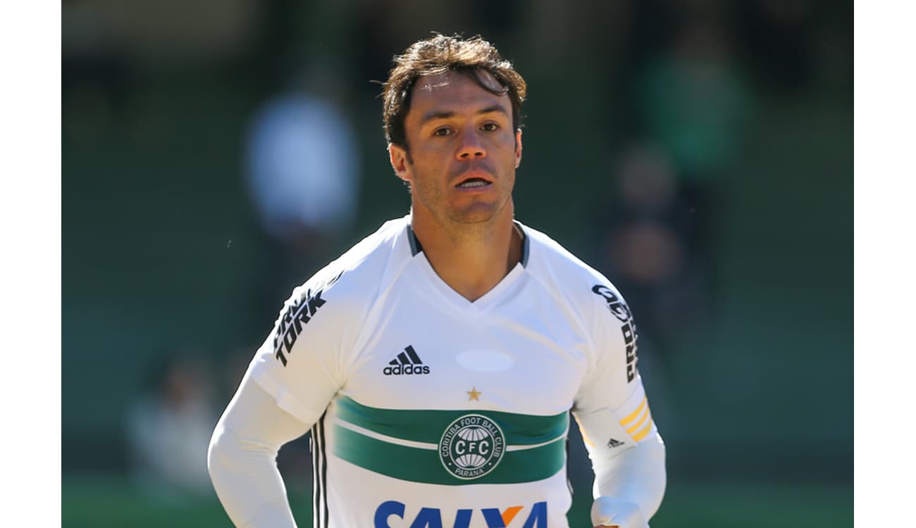 Após perder 12 em 14 fora, Coritiba precisa de 100% no Couto