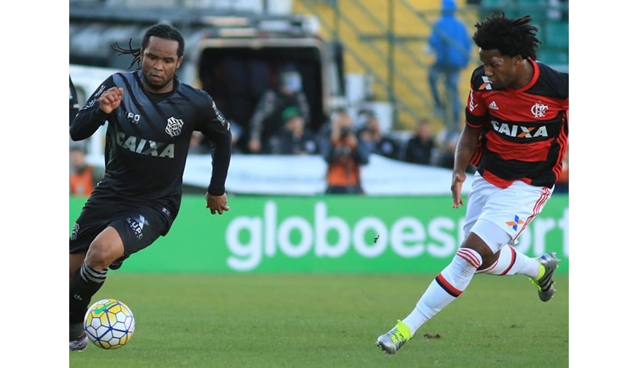 Lateral que é titular e destaque do Flamengo foi desperdiçado pelo  Figueirense