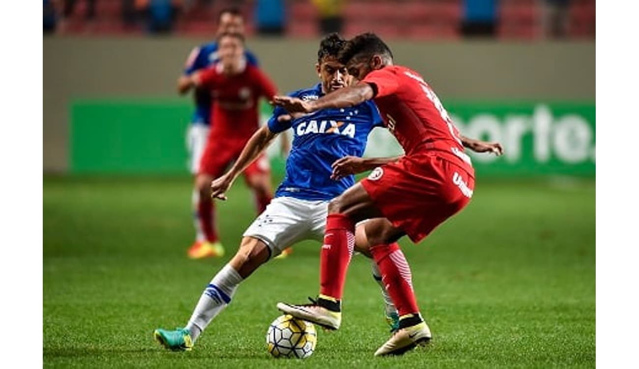 Pedro joga hoje? Os suspensos e lesionados do Flamengo para