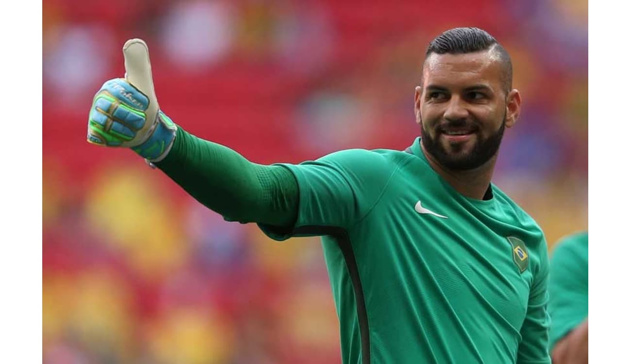 O bom goleiro WEVERTON tem problemas com pênaltis,tem que treinar mais