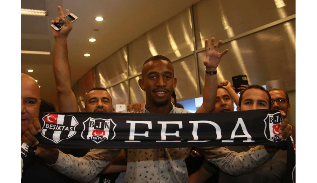 Brasileiro Talisca decide novamente, e Besiktas vence pelo