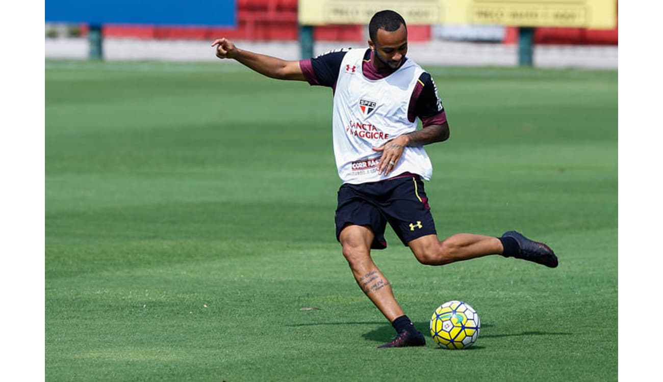 Sem Wesley, São Paulo relaciona 22 jogadores para enfrentar o