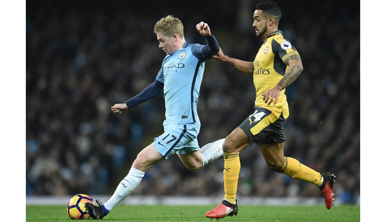 Arsenal x Manchester City fazem jogo valendo liderança