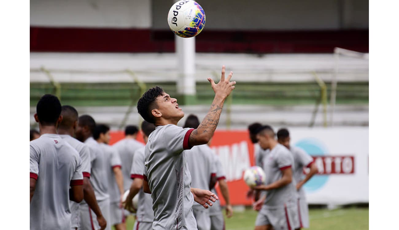 Promessa da base garante vitória do Grêmio em jogo-treino