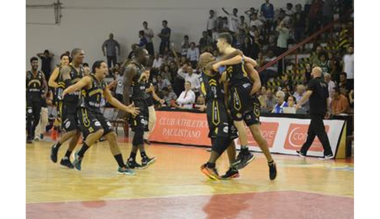 São Paulo Basquete perde para o Paulistano, em jogo equilibrado