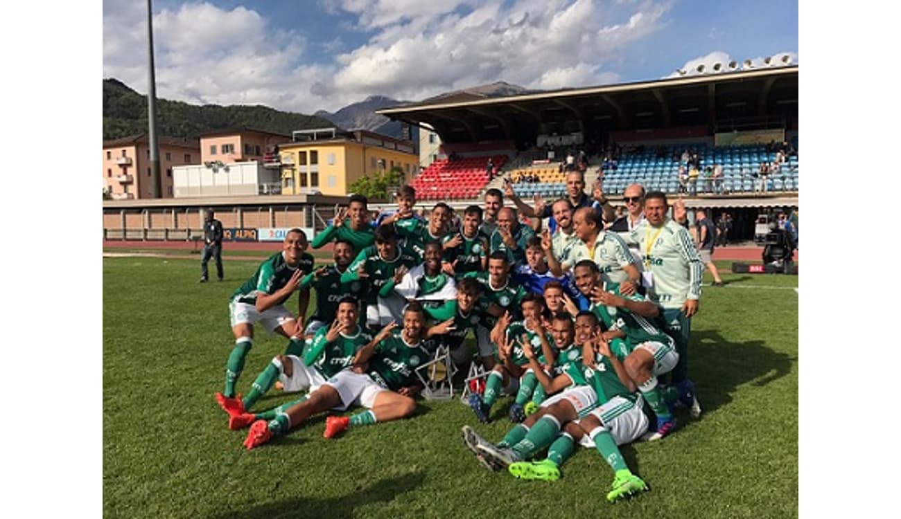 Palmeiras é campeão invicto de mais um torneio de base na Europa - Lance!