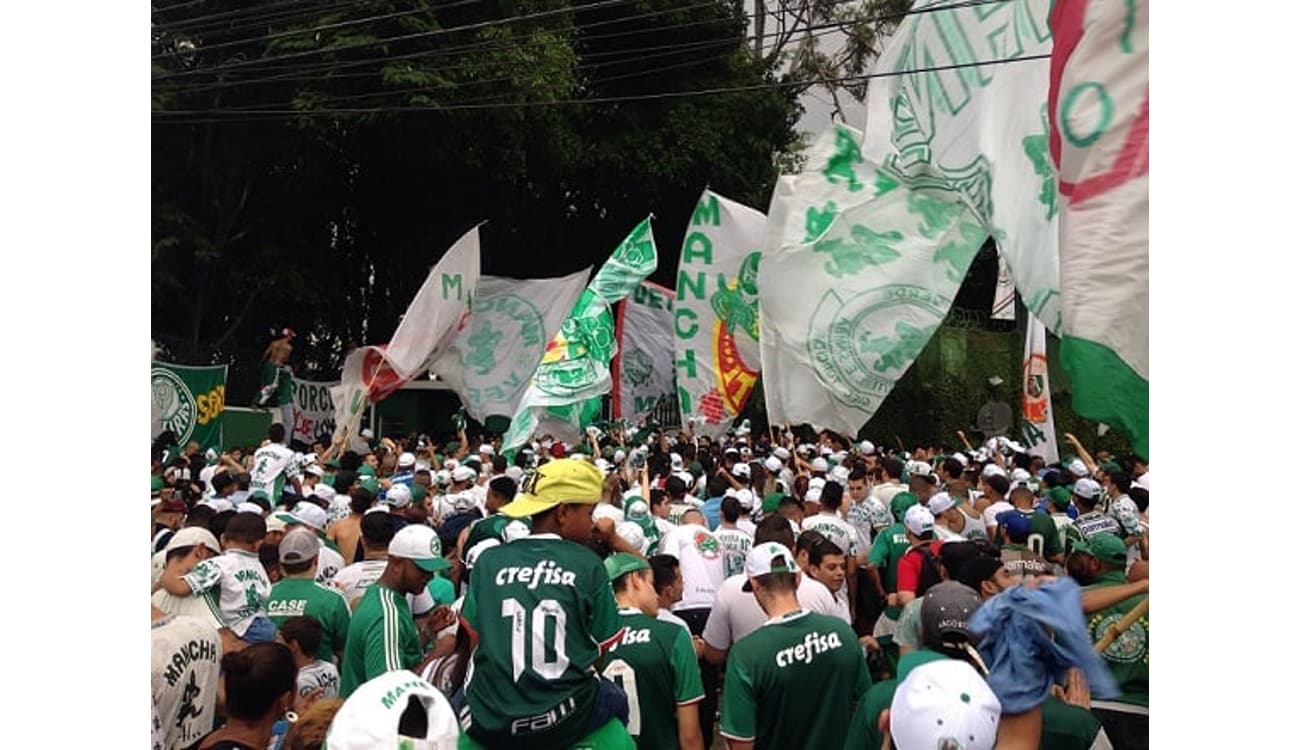 DOMINGO, VAI TER UM JOGUINHO - MANCHA ALVI VERDE (Oficial)