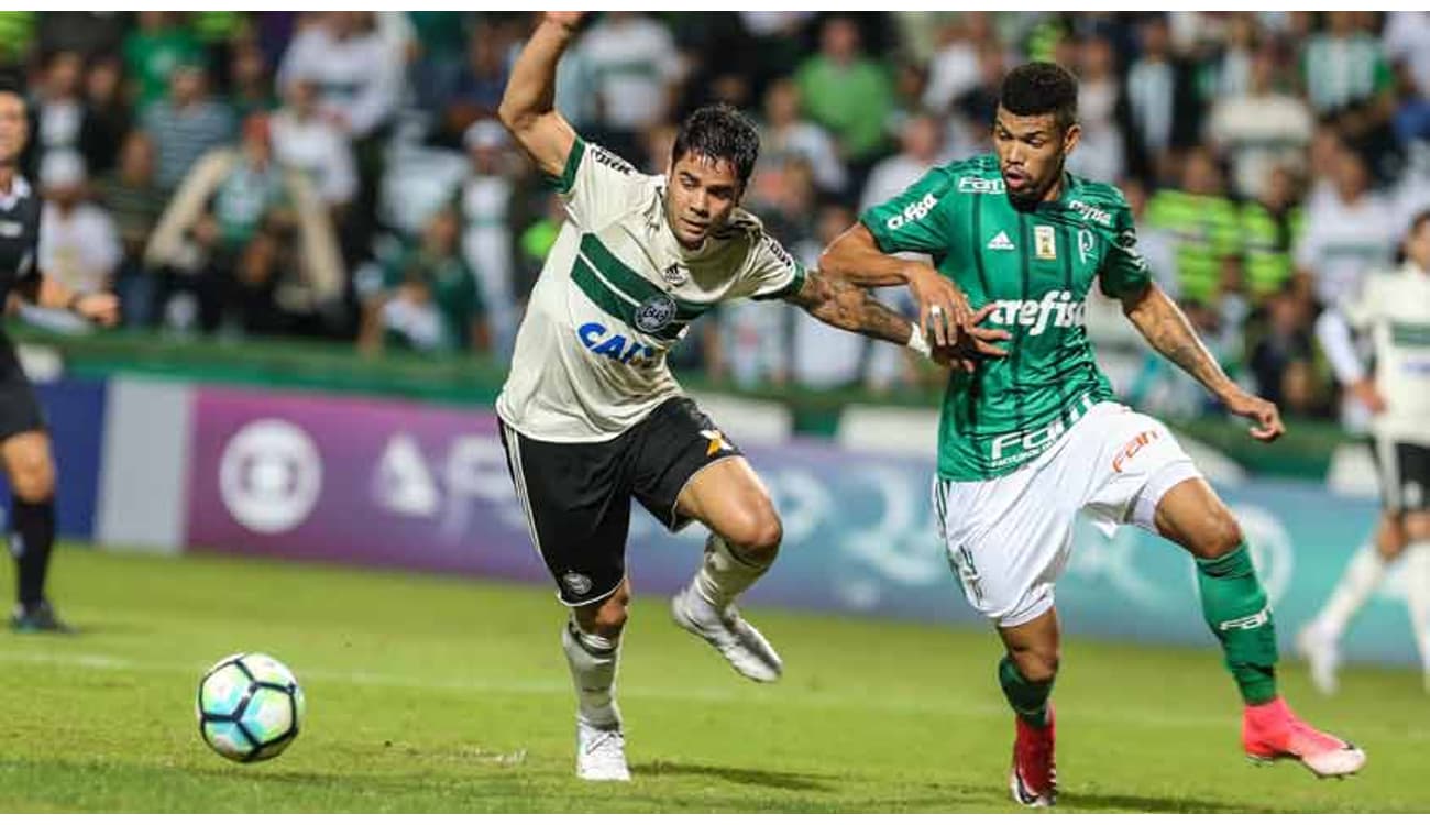 Em completo silêncio, Palmeiras iguala jejum de 2021 no Brasileirão