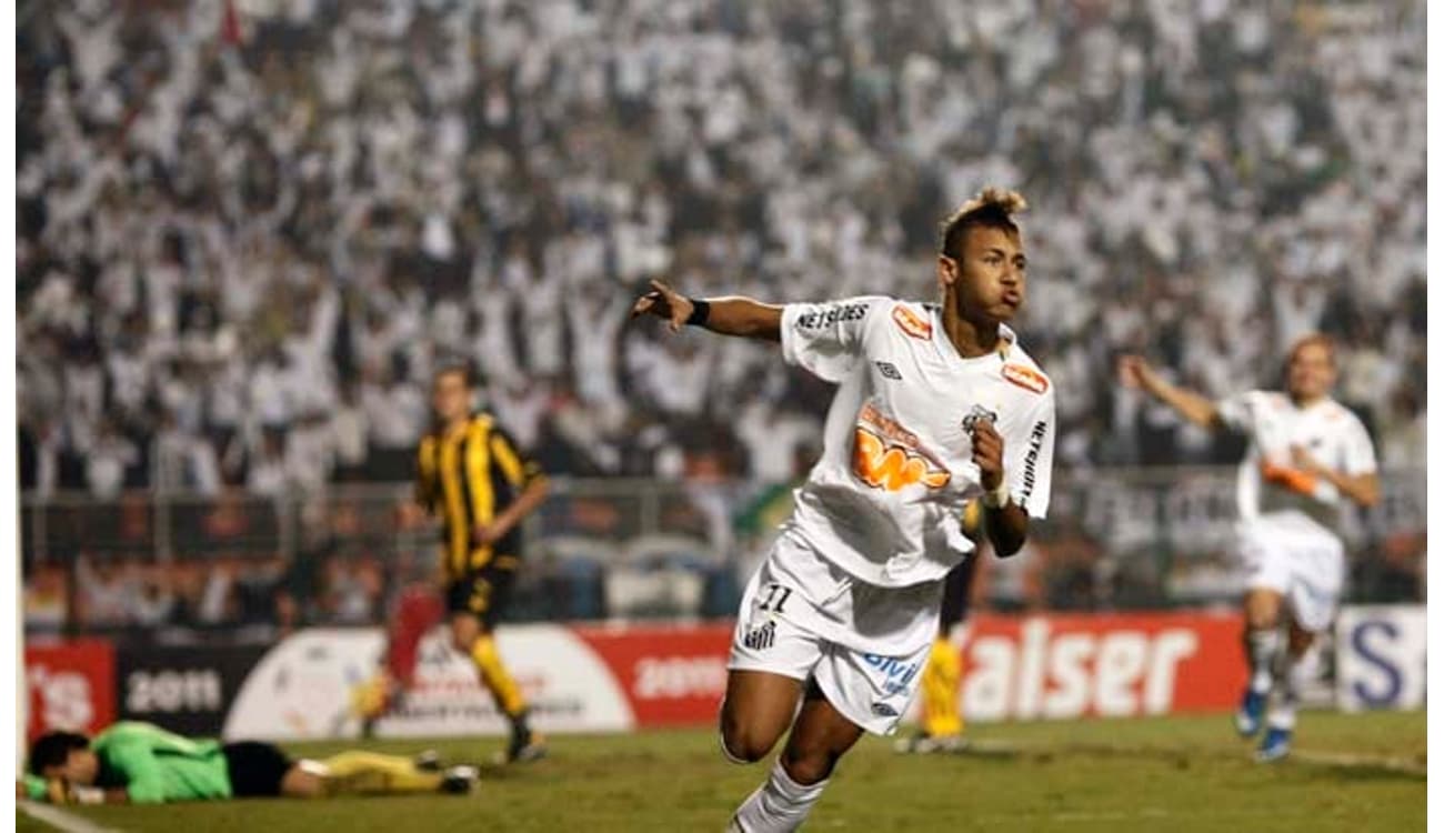 Neymar deseja sorte e pede ousadia e alegria ao Santos diante do