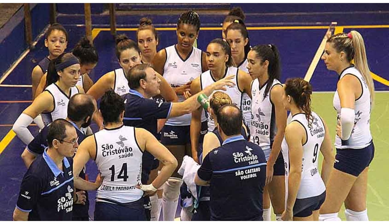 Vôlei Feminino de Santos se reabilita no Paulista com vitória