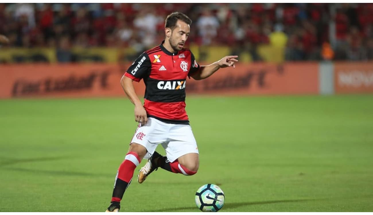 SAIU! Sem Santos e Everton Ribeiro, Flamengo divulga escalação