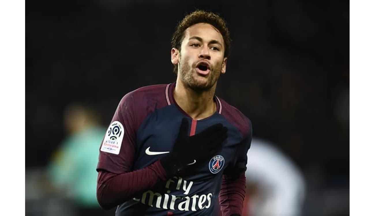 Mi casa, su casa: Neymar leva Seleção ao Parque dos Príncipes em