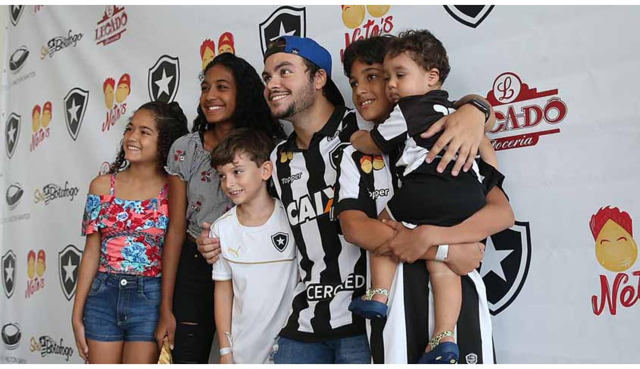 Botafogo tenta reatar casamento com a torcida no último jogo do ano