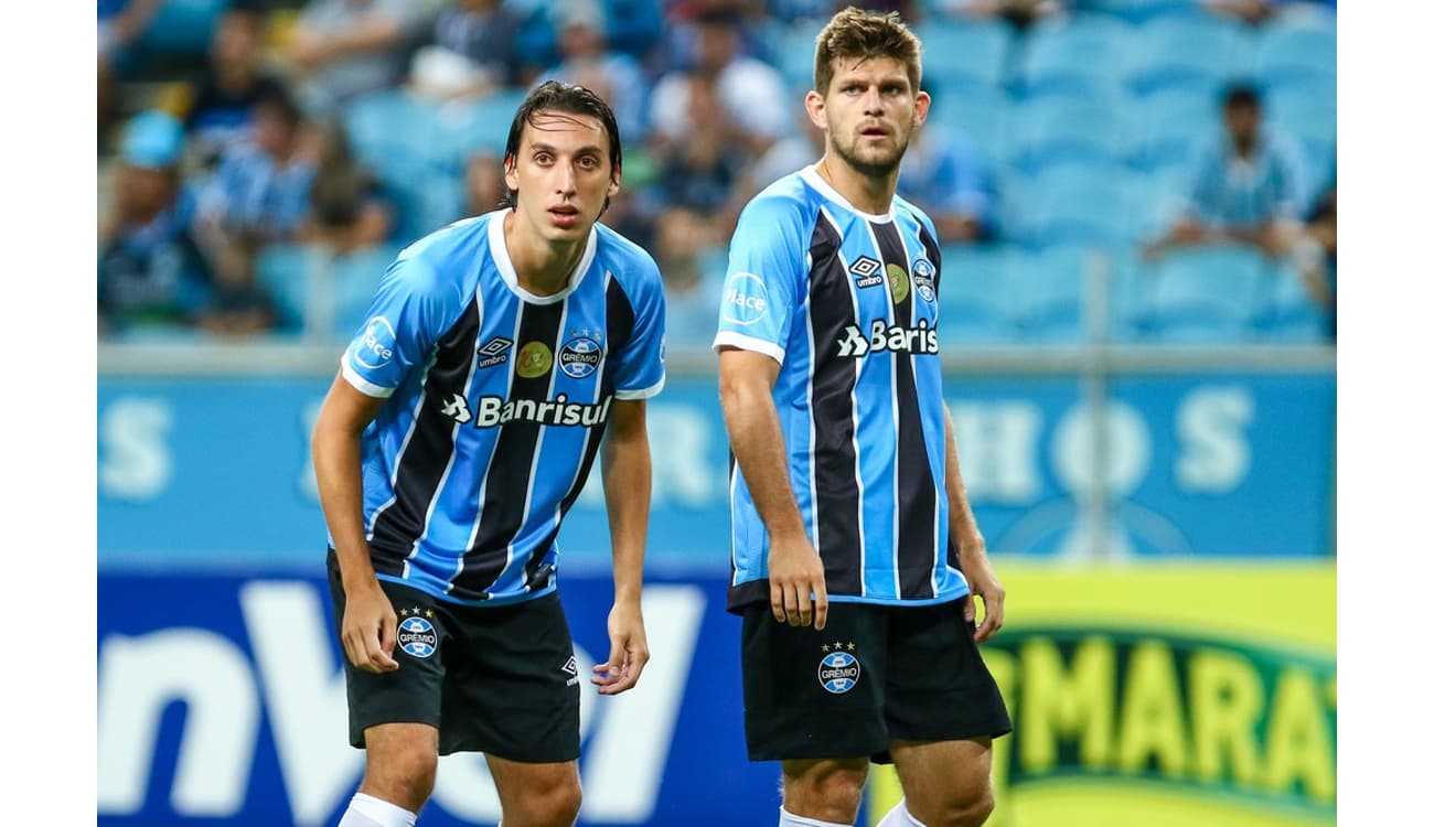 Retrospectiva LANCE!: antes sinônimo de solidez, defesa do Grêmio teve  rendimento ruim em 2021