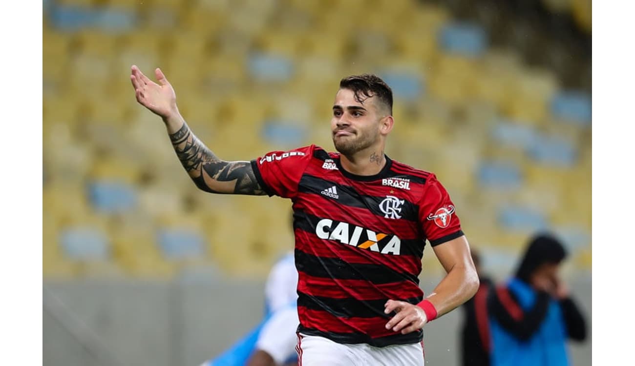 Internautas voltam a brincar com 'União Flarinthians' após vitória do  Flamengo sobre o Corinthians - Lance!