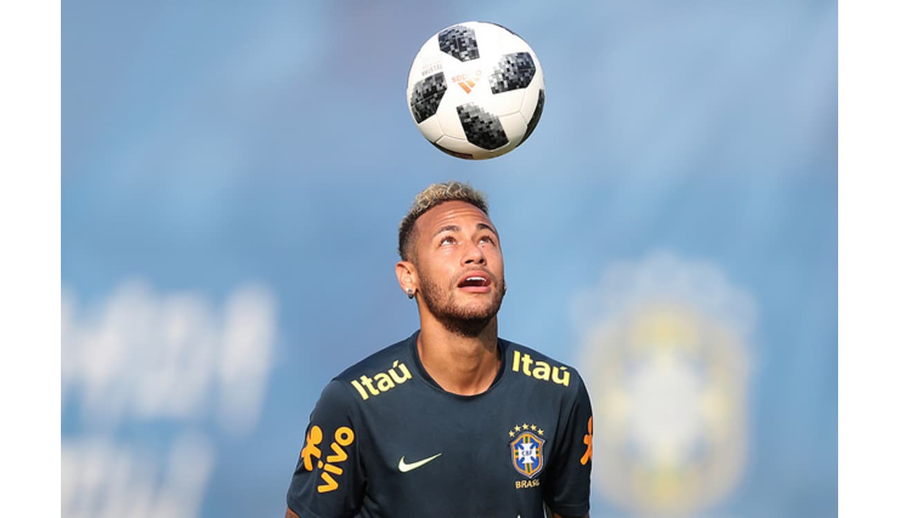 É preciso dizer: Neymar não consegue mais jogar em alto nível