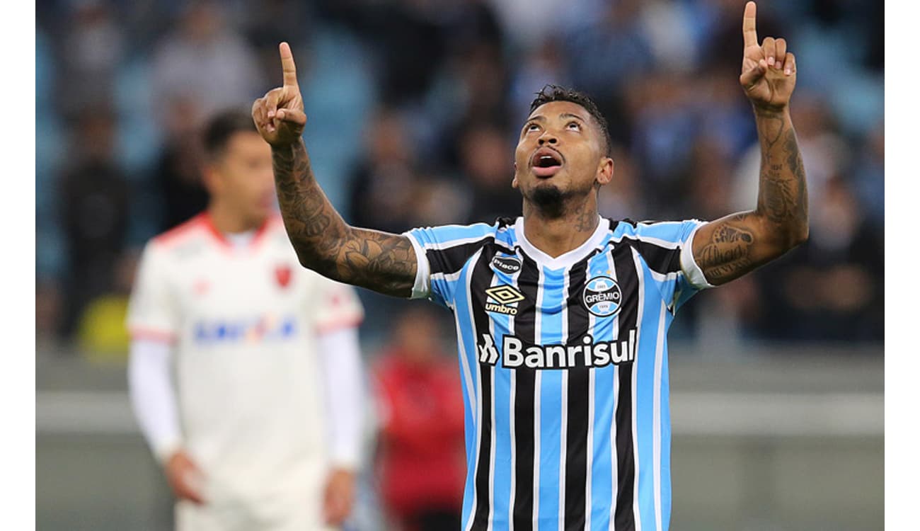 Grêmio faz último trabalho antes de enfrentar o Corinthians