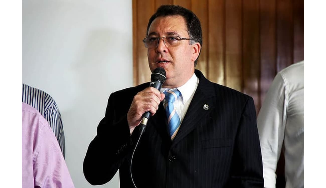 Marcelo Teixeira é eleito presidente do Santos, santos