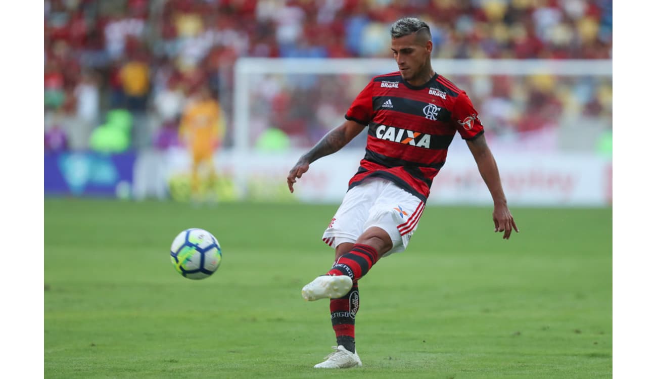 Trauco como meia pelo lado, marcação por zona e a volta da mobilidade no  Flamengo - Coluna do Fla
