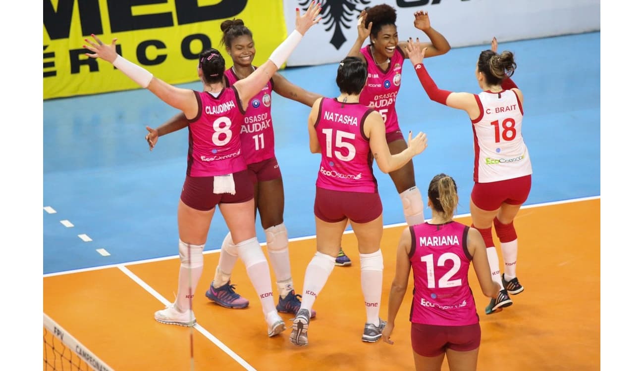 Osasco leva susto, mas vence Barueri e avança à semifinal do Paulista