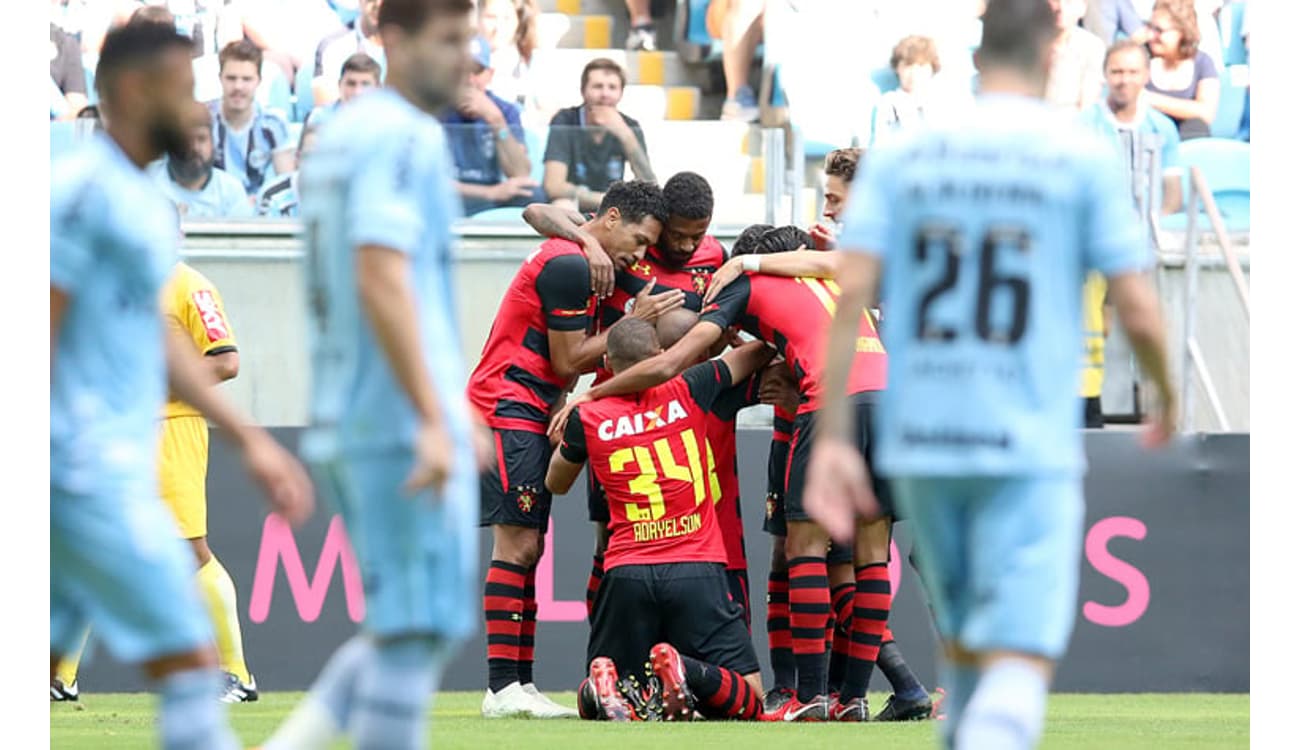 Buscando recuperação, Grêmio enfrenta o Corinthians fora de casa