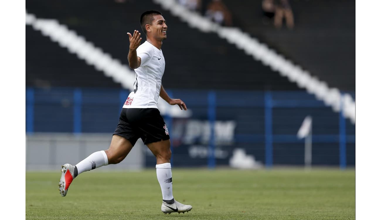 Corinthians e Palmeiras abrem final do Paulista com empate sem