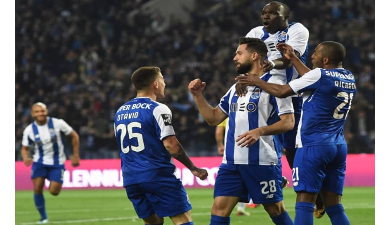 Classificados, Porto e Schalke 04 cumprem tabela na Champions - Lance!