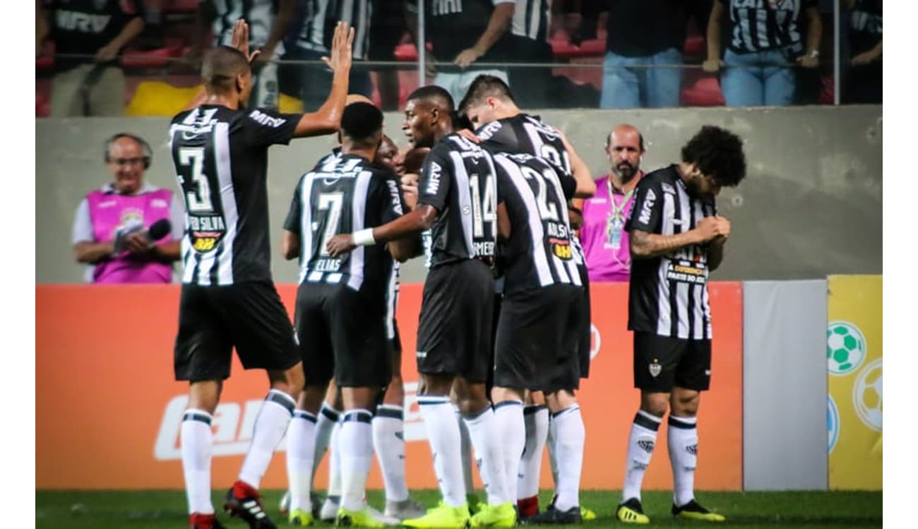 Atlético-MG não joga bem, mas se classifica após empate no Acre - Lance!