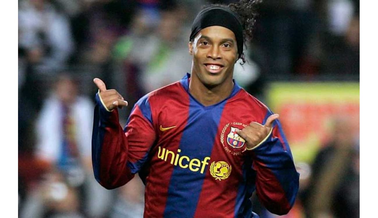 Ronaldinho revela músicas que marcaram sua passagem pelo Barcelona, futebol  espanhol