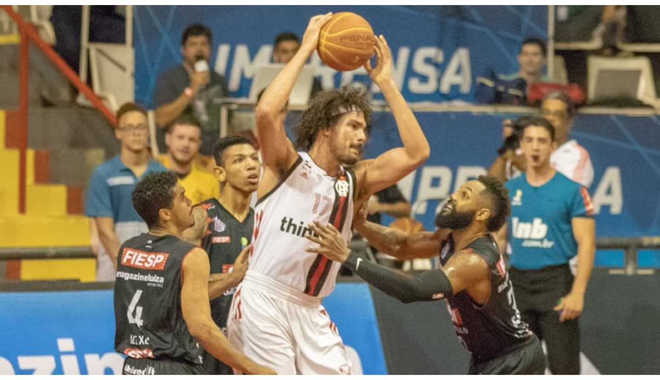 Minas derrota São Paulo e se mantém na liderança do NBB > No Ataque