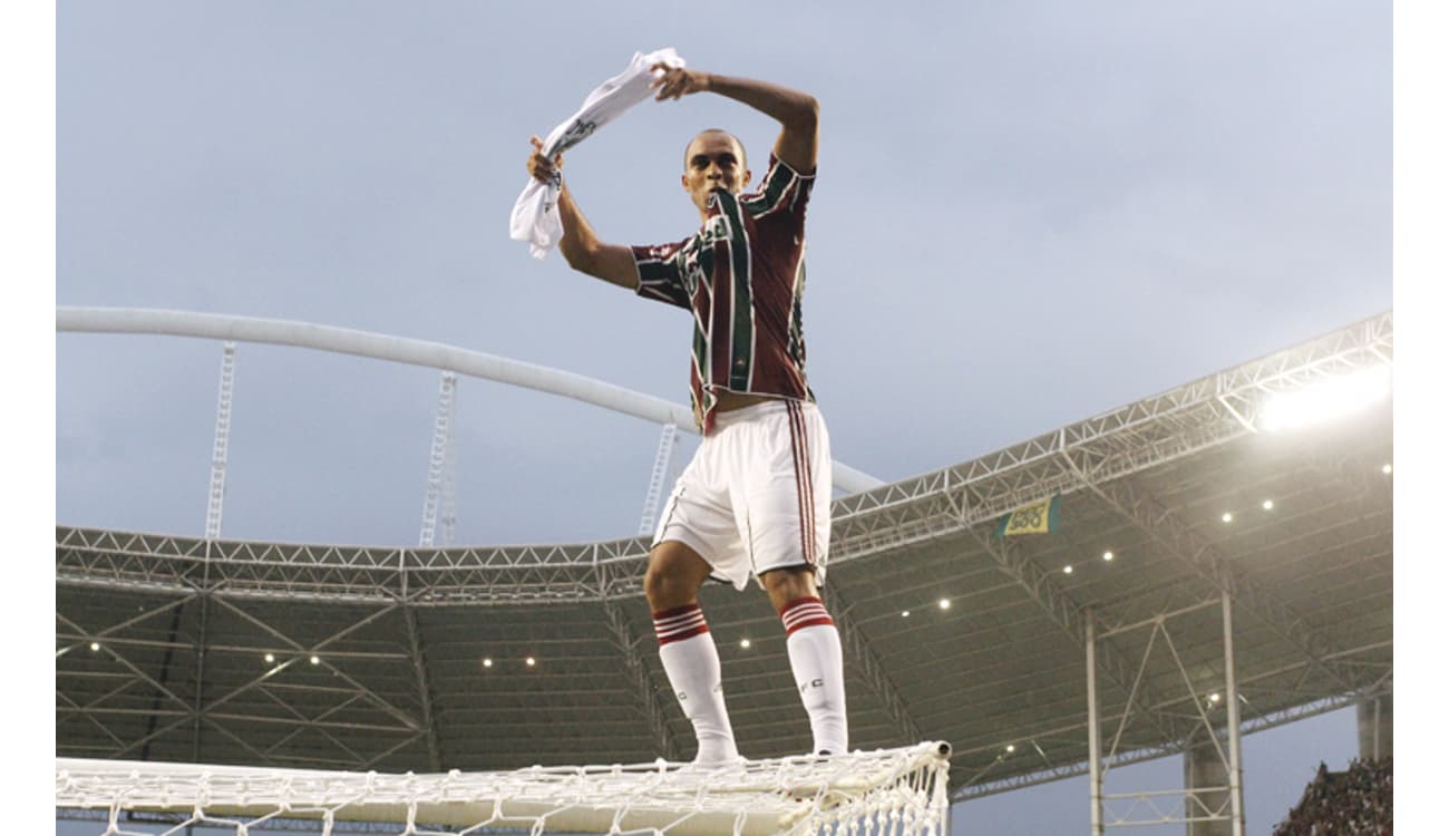 Fluminense parabeniza lateral campeão brasileiro conhecido como 'caçador de  urubu' - Fluminense: Últimas notícias, vídeos, onde assistir e próximos  jogos